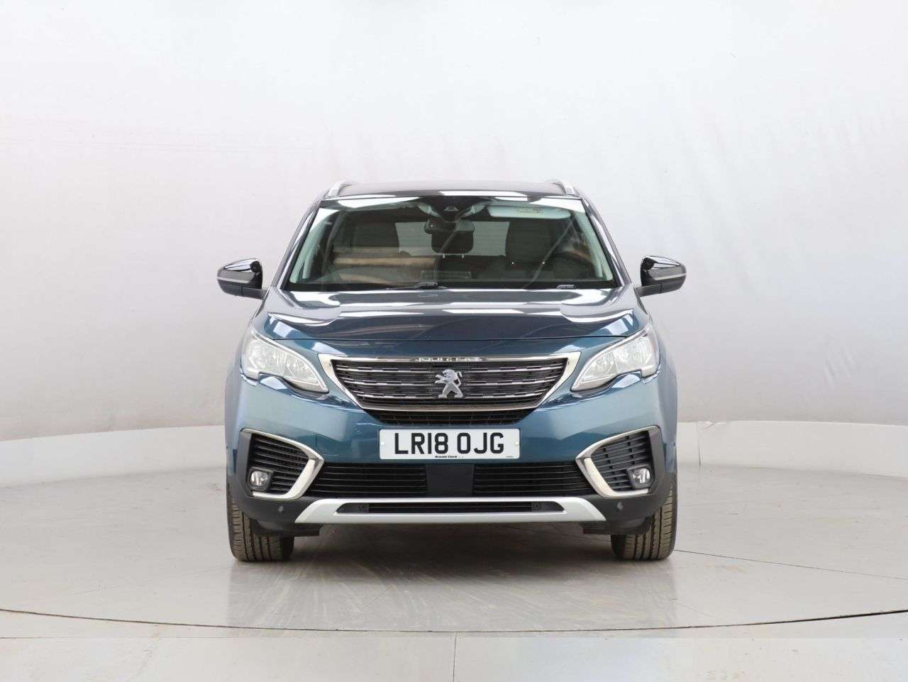 A 2018 PEUGEOT 5008 1.6 BlueHDi Allure SUV 5dr Diesel Manual Euro 6 (s/s) (120 ps) A 2018 PEUGEOT 5008 1.6 BlueHDi Allure SUV 5dr Diesel Manual Euro 6 (s/s) (120 ps)