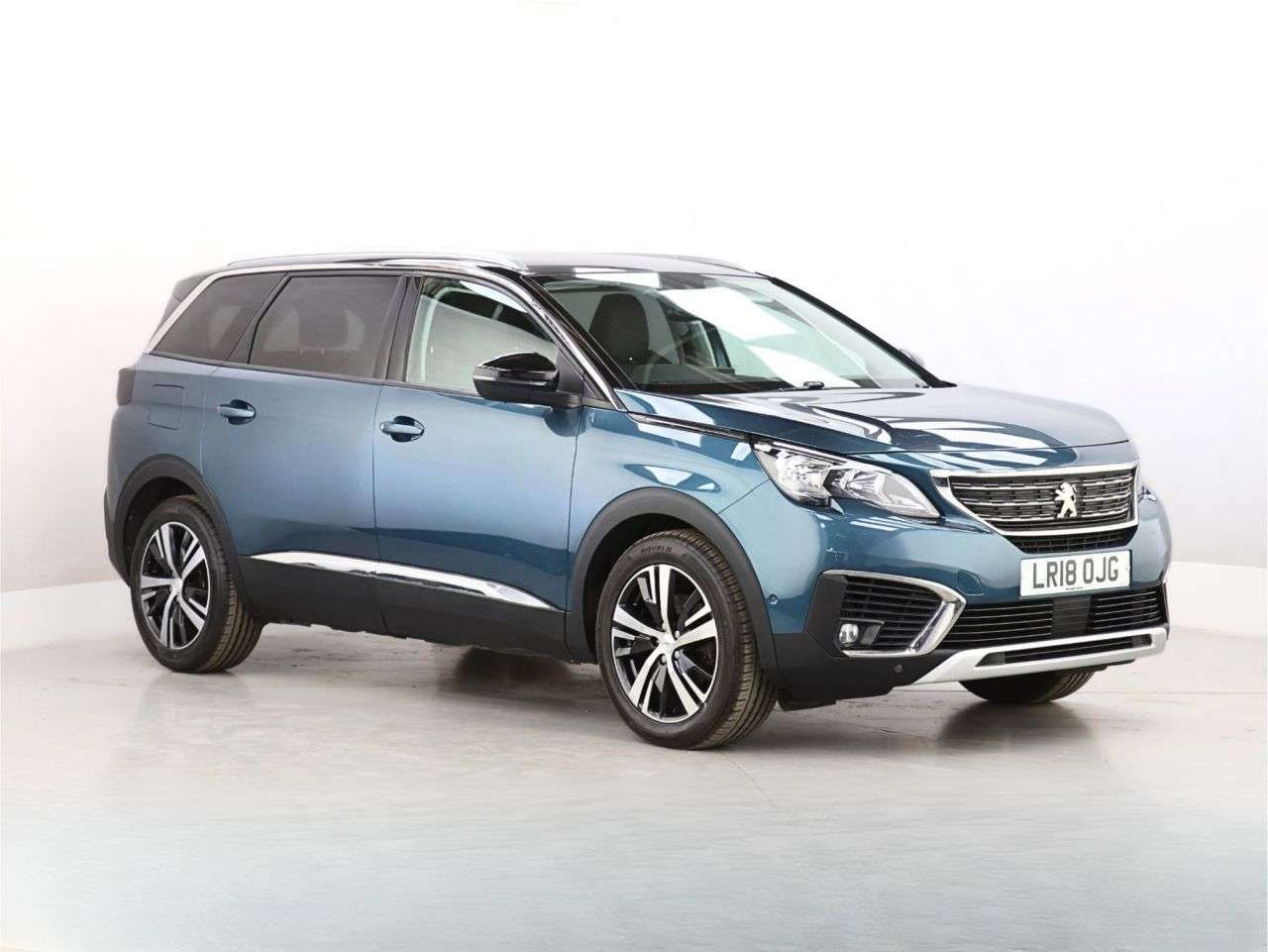 A 2018 PEUGEOT 5008 1.6 BlueHDi Allure SUV 5dr Diesel Manual Euro 6 (s/s) (120 ps) A 2018 PEUGEOT 5008 1.6 BlueHDi Allure SUV 5dr Diesel Manual Euro 6 (s/s) (120 ps)