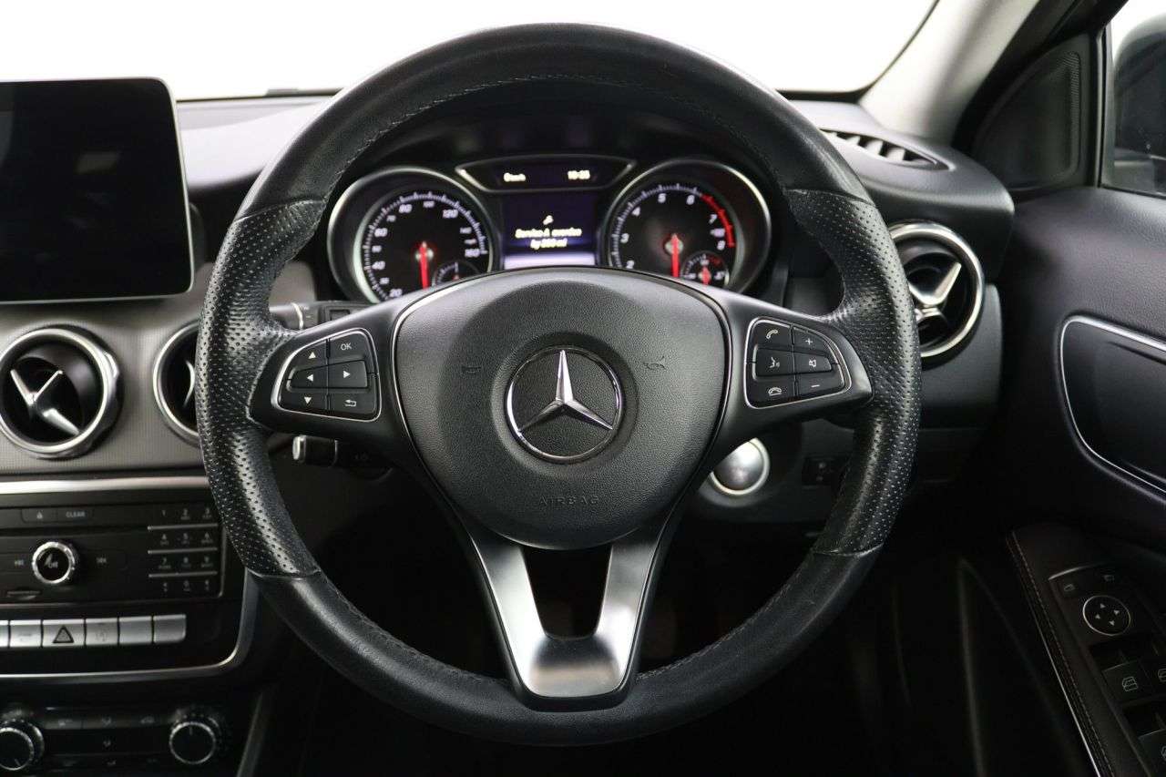 2019 MERCEDES-BENZ GLA CLASS 2019 MERCEDES-BENZ GLA CLASS