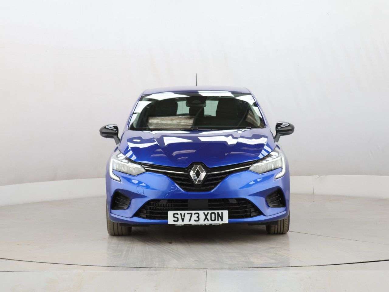 A 2023 RENAULT CLIO 1.0 TCe Evolution Hatchback 5dr Petrol Manual Euro 6 (s/s) (90 ps) A 2023 RENAULT CLIO 1.0 TCe Evolution Hatchback 5dr Petrol Manual Euro 6 (s/s) (90 ps)