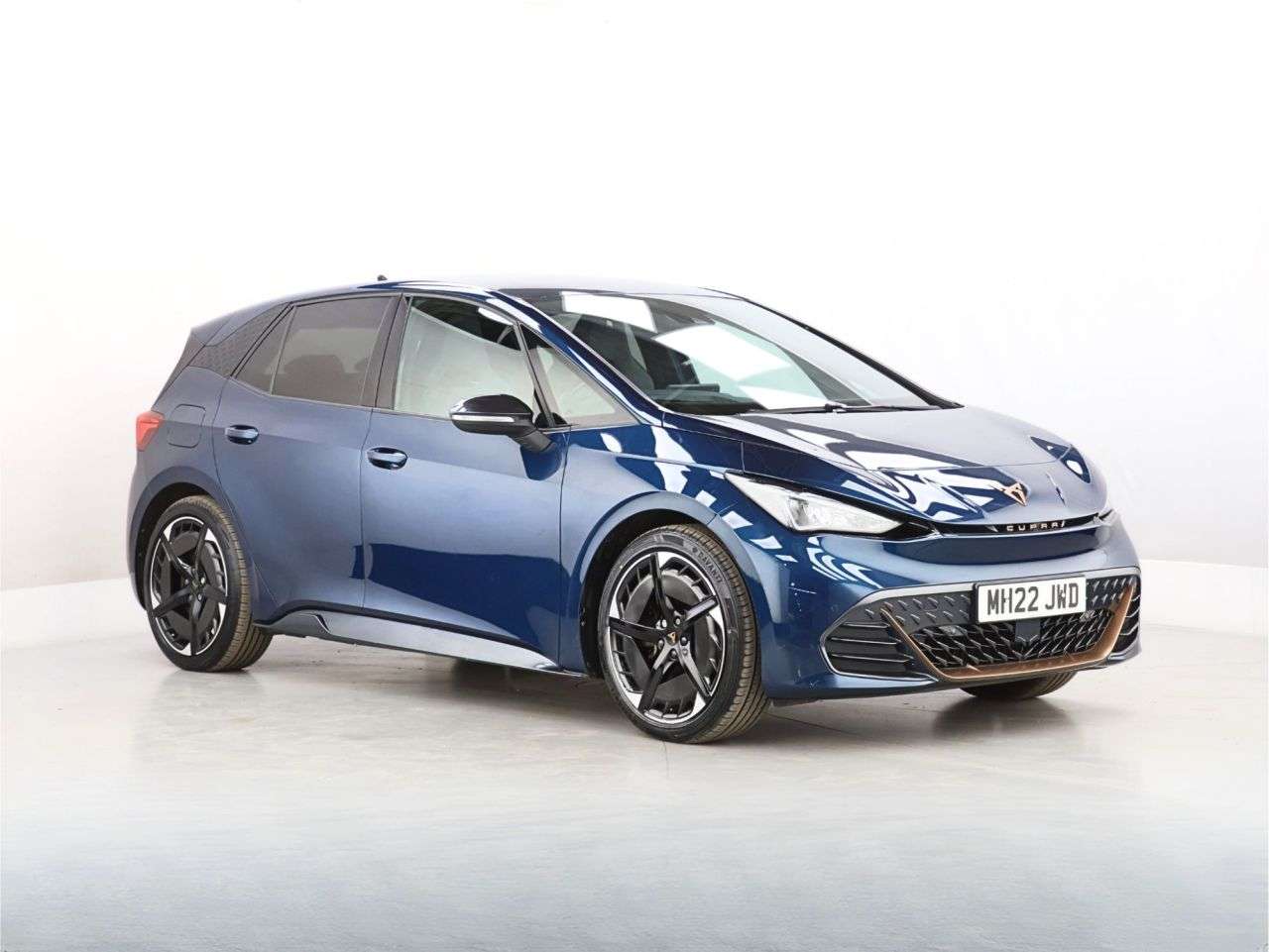 A 2022 CUPRA BORN 58kWh V3 Hatchback 5dr Electric Auto (204 ps) A 2022 CUPRA BORN 58kWh V3 Hatchback 5dr Electric Auto (204 ps)