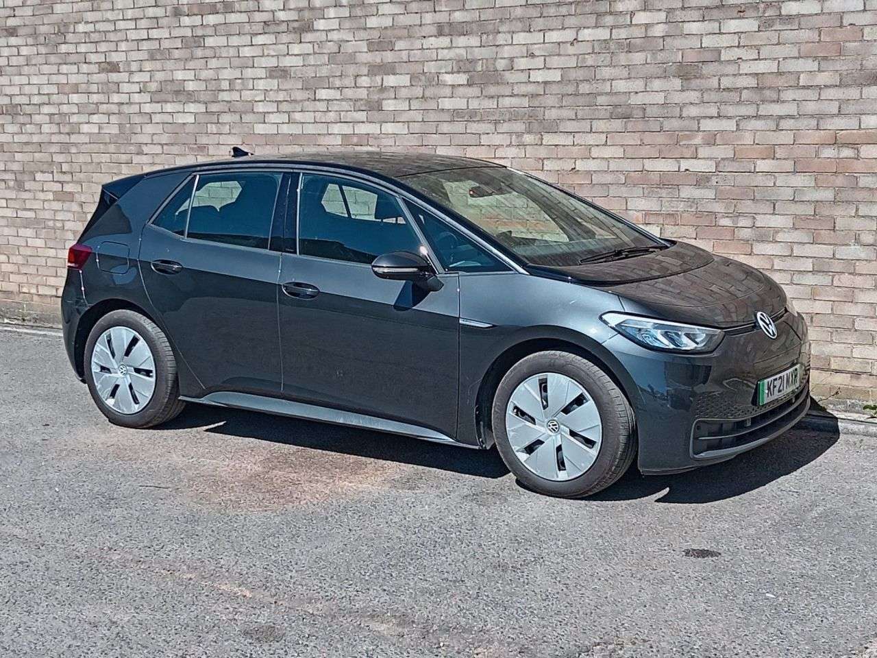 A 2021 VOLKSWAGEN ID3 Pro Performance 58kWh Life Hatchback 5dr Electric Auto (204 ps) A 2021 VOLKSWAGEN ID3 Pro Performance 58kWh Life Hatchback 5dr Electric Auto (204 ps)