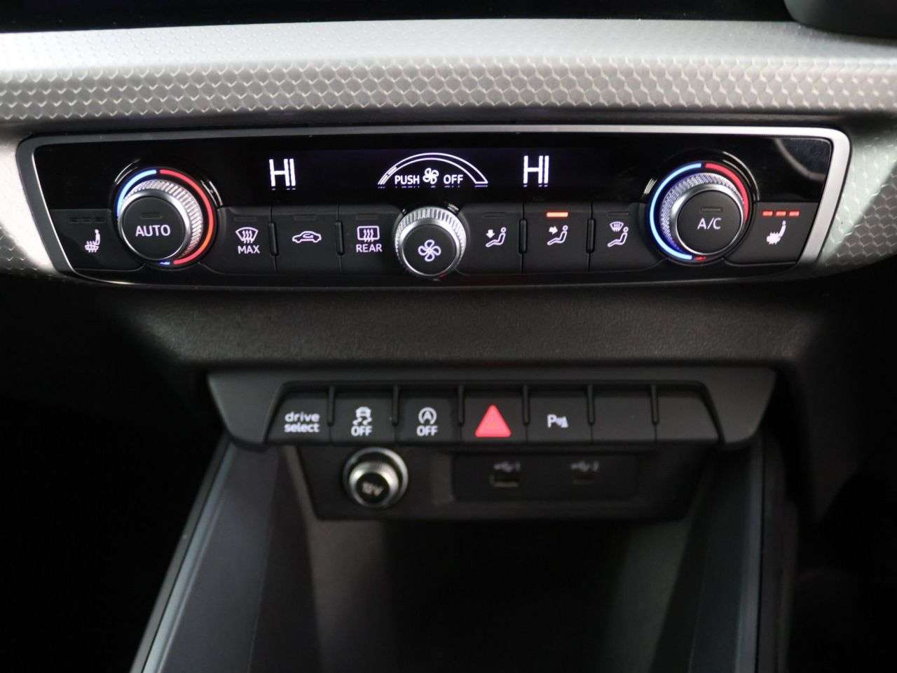 2020 AUDI A1 2020 AUDI A1