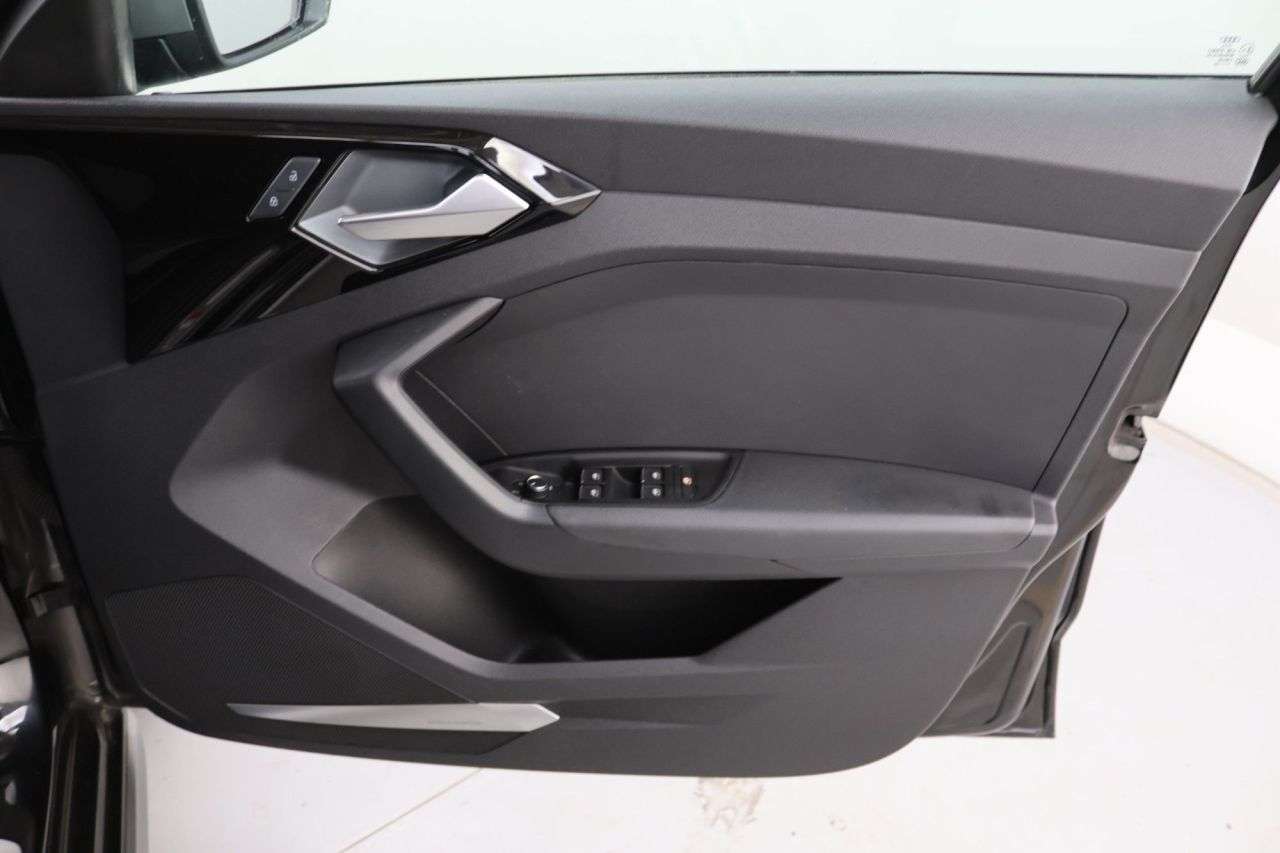 2020 AUDI A1 2020 AUDI A1