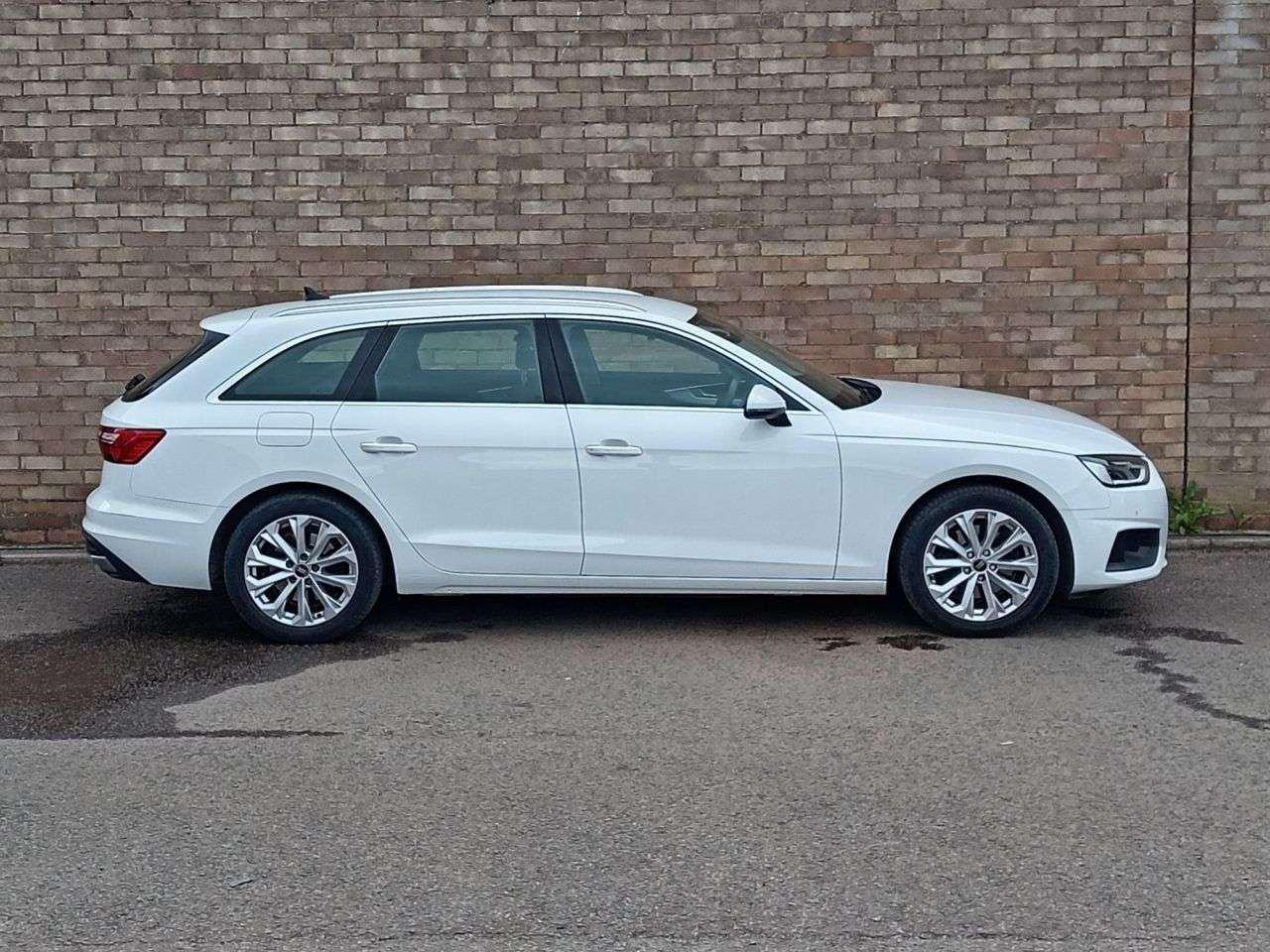A 2023 AUDI A4 AVANT 2.0 TFSI 35 Technik Estate 5dr Petrol S Tronic Euro 6 (s/s) (150 ps) A 2023 AUDI A4 AVANT 2.0 TFSI 35 Technik Estate 5dr Petrol S Tronic Euro 6 (s/s) (150 ps)