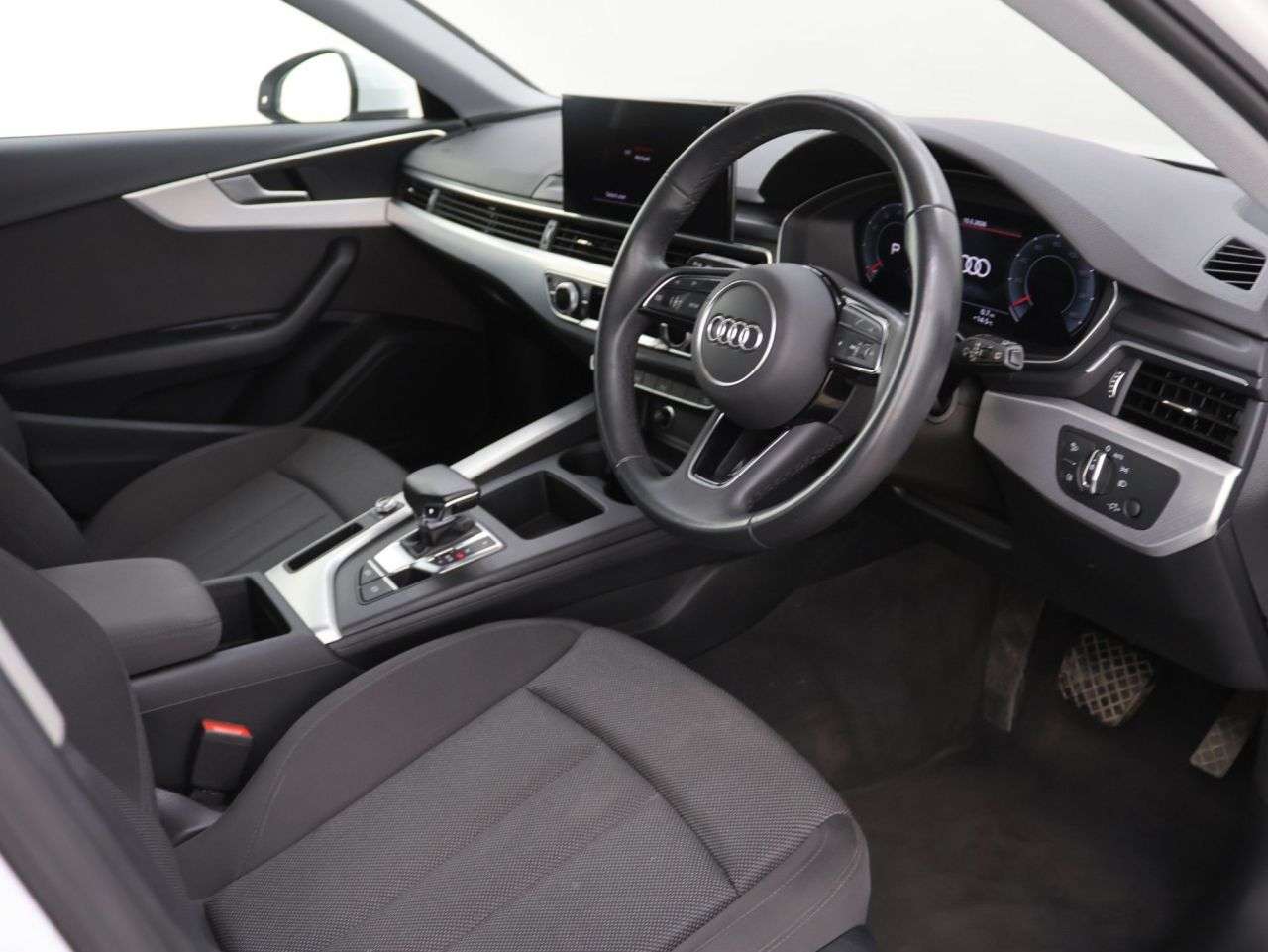 2023 AUDI A4 AVANT 2023 AUDI A4 AVANT