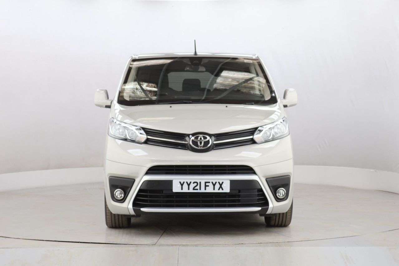 A 2021 TOYOTA PROACE VERSO 2.0D Family Medium MPV 5dr Diesel Auto MWB Euro 6 (s/s) (8 Seat) (180 ps) A 2021 TOYOTA PROACE VERSO 2.0D Family Medium MPV 5dr Diesel Auto MWB Euro 6 (s/s) (8 Seat) (180 ps)