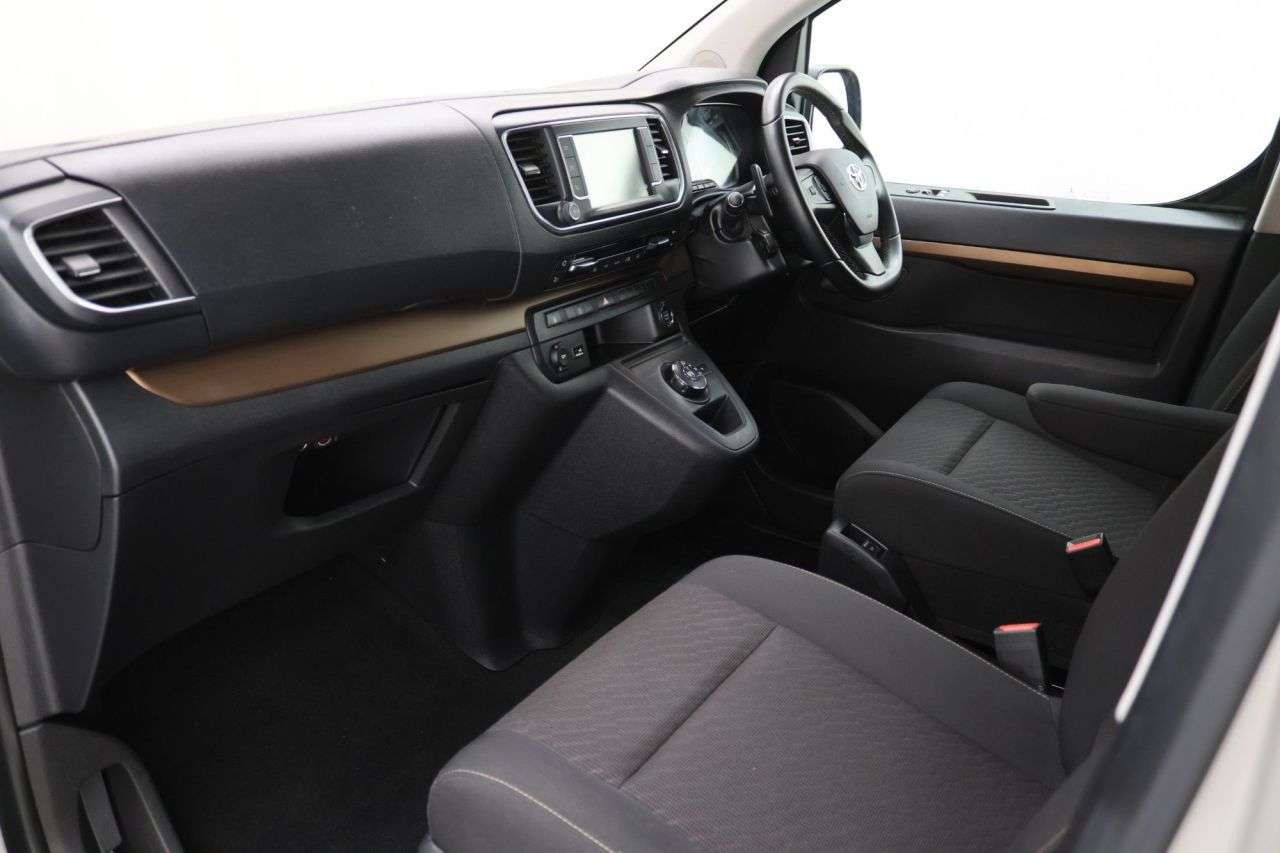 2021 TOYOTA PROACE VERSO 2021 TOYOTA PROACE VERSO