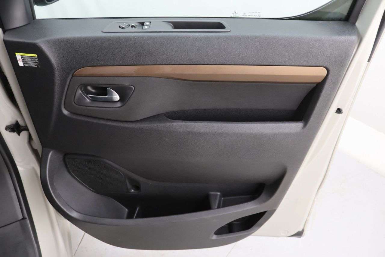 2021 TOYOTA PROACE VERSO 2021 TOYOTA PROACE VERSO