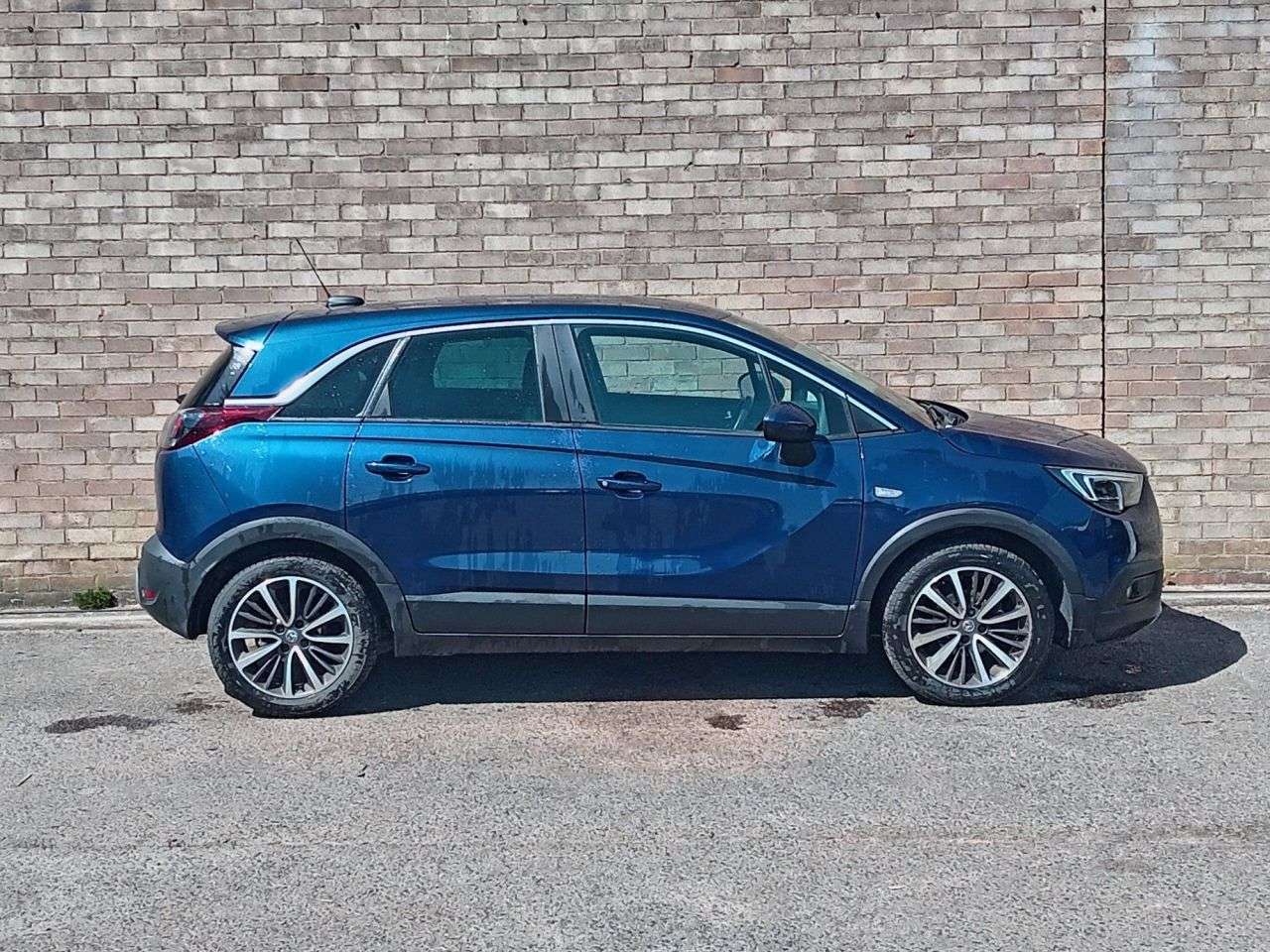 A 2020 VAUXHALL CROSSLAND X 1.2 Elite SUV 5dr Petrol Manual Euro 6 (s/s) (83 ps) A 2020 VAUXHALL CROSSLAND X 1.2 Elite SUV 5dr Petrol Manual Euro 6 (s/s) (83 ps)