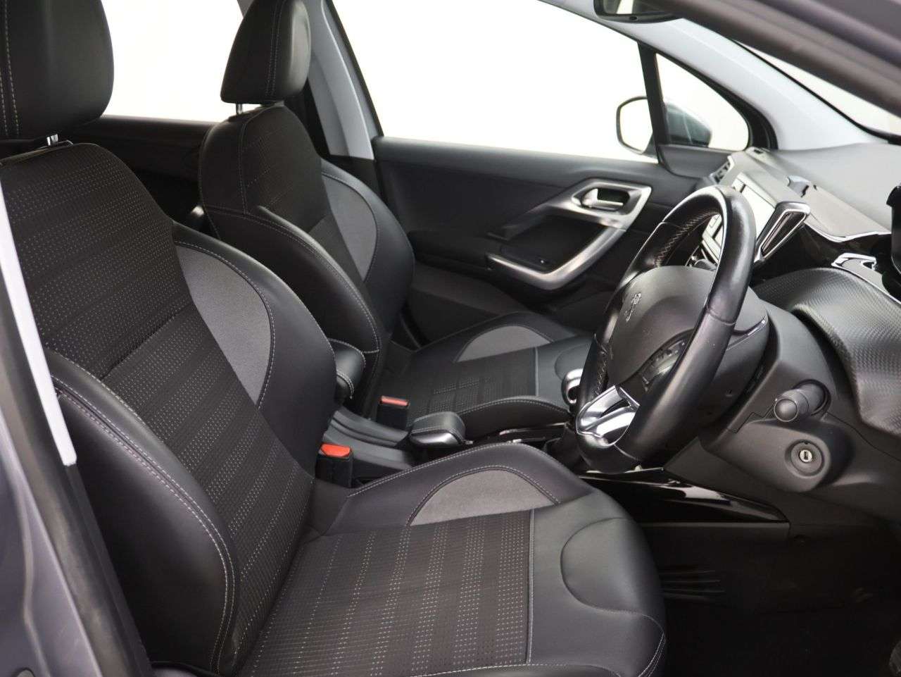 2019 PEUGEOT 2008 2019 PEUGEOT 2008