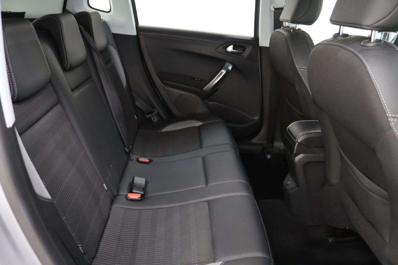 2019 PEUGEOT 2008 2019 PEUGEOT 2008