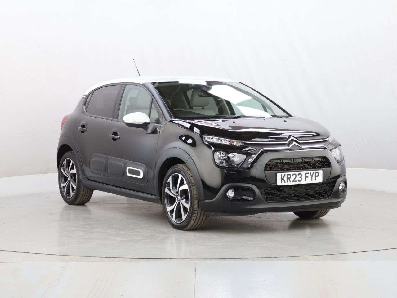 A 2023 CITROEN C3 1.2 PureTech Shine Plus Hatchback 5dr Petrol Manual Euro 6 (s/s) (110 ps) A 2023 CITROEN C3 1.2 PureTech Shine Plus Hatchback 5dr Petrol Manual Euro 6 (s/s) (110 ps)