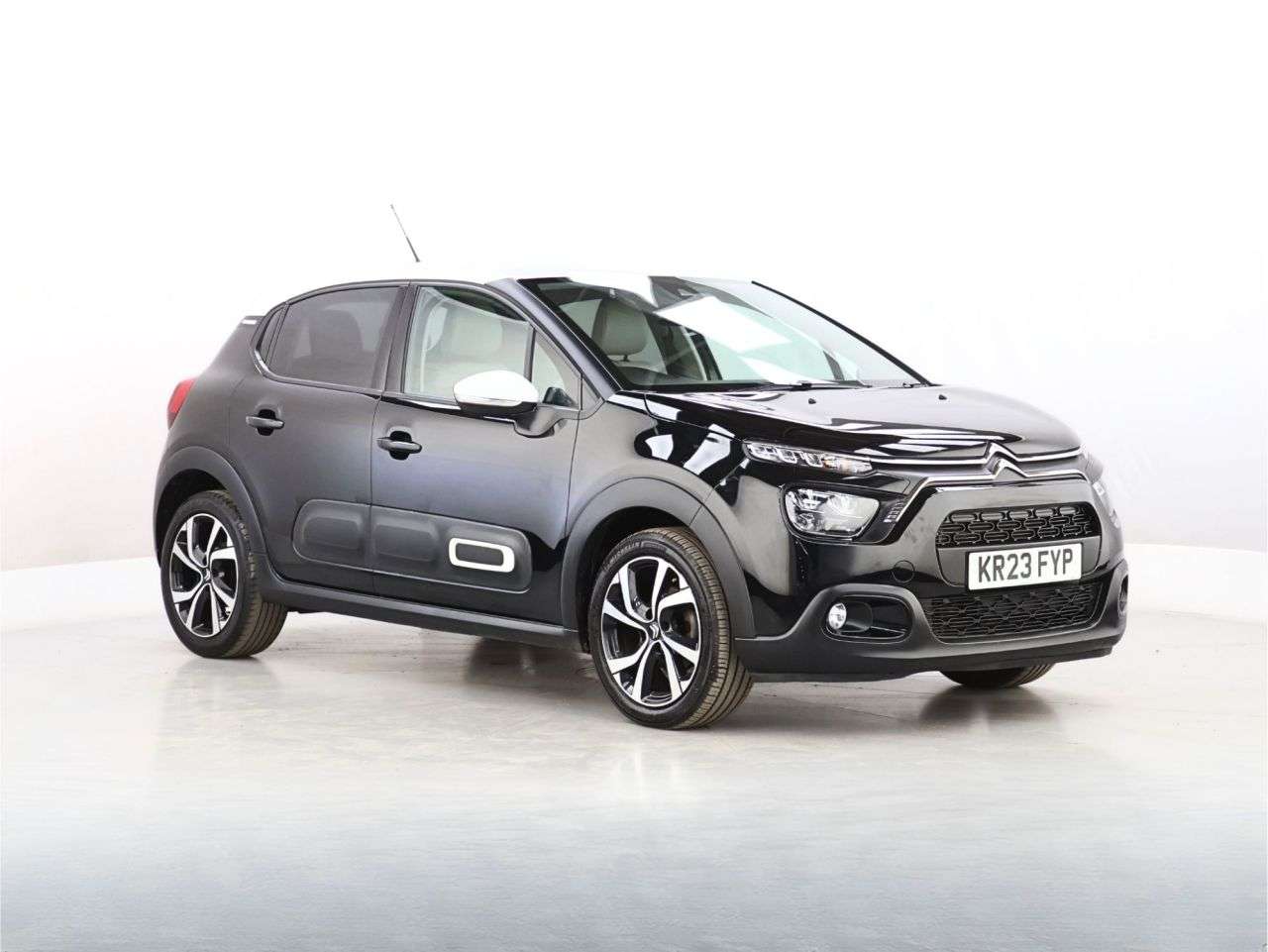 A 2023 CITROEN C3 1.2 PureTech Shine Plus Hatchback 5dr Petrol Manual Euro 6 (s/s) (110 ps) A 2023 CITROEN C3 1.2 PureTech Shine Plus Hatchback 5dr Petrol Manual Euro 6 (s/s) (110 ps)