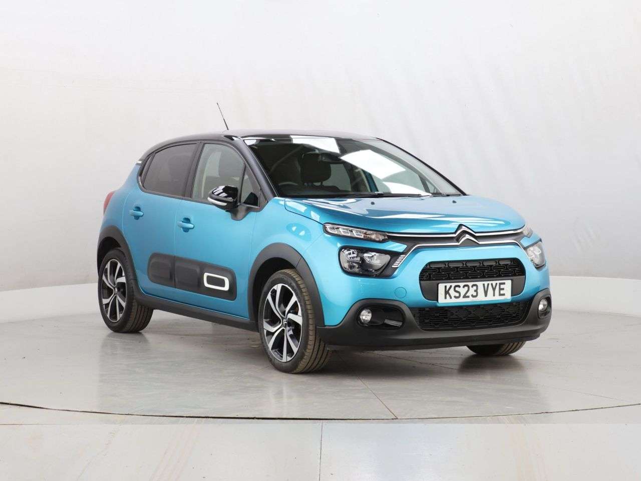 A 2023 CITROEN C3 1.2 PureTech Shine Plus Hatchback 5dr Petrol Manual Euro 6 (s/s) (110 ps) A 2023 CITROEN C3 1.2 PureTech Shine Plus Hatchback 5dr Petrol Manual Euro 6 (s/s) (110 ps)