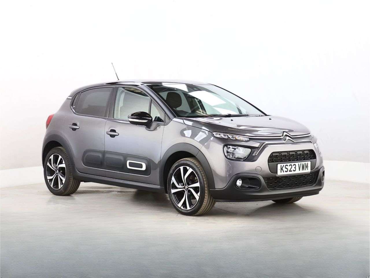 A 2023 CITROEN C3 1.2 PureTech Shine Plus Hatchback 5dr Petrol Manual Euro 6 (s/s) (110 ps) A 2023 CITROEN C3 1.2 PureTech Shine Plus Hatchback 5dr Petrol Manual Euro 6 (s/s) (110 ps)
