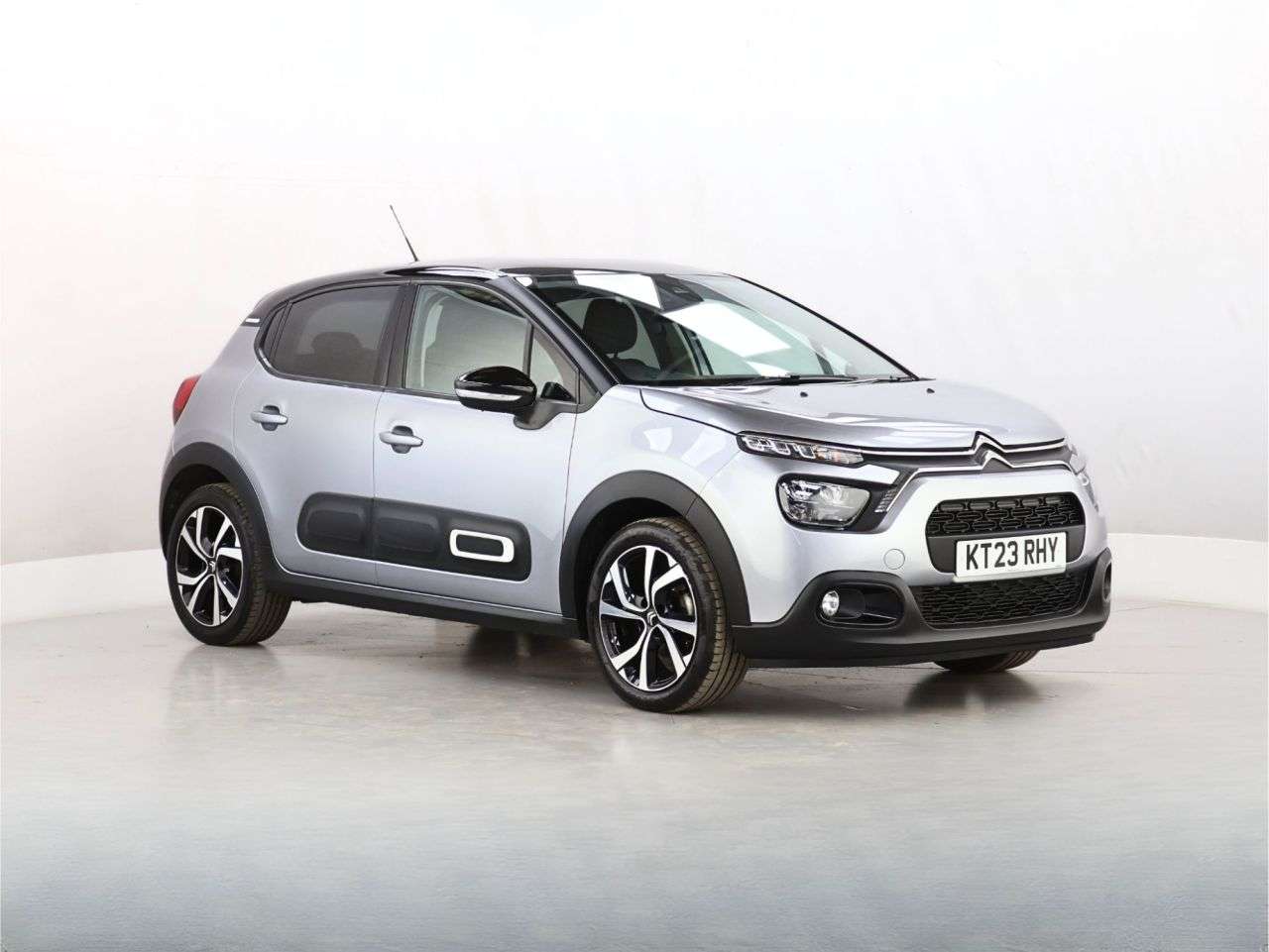 A 2023 CITROEN C3 1.2 PureTech Shine Plus Hatchback 5dr Petrol Manual Euro 6 (s/s) (110 ps) A 2023 CITROEN C3 1.2 PureTech Shine Plus Hatchback 5dr Petrol Manual Euro 6 (s/s) (110 ps)