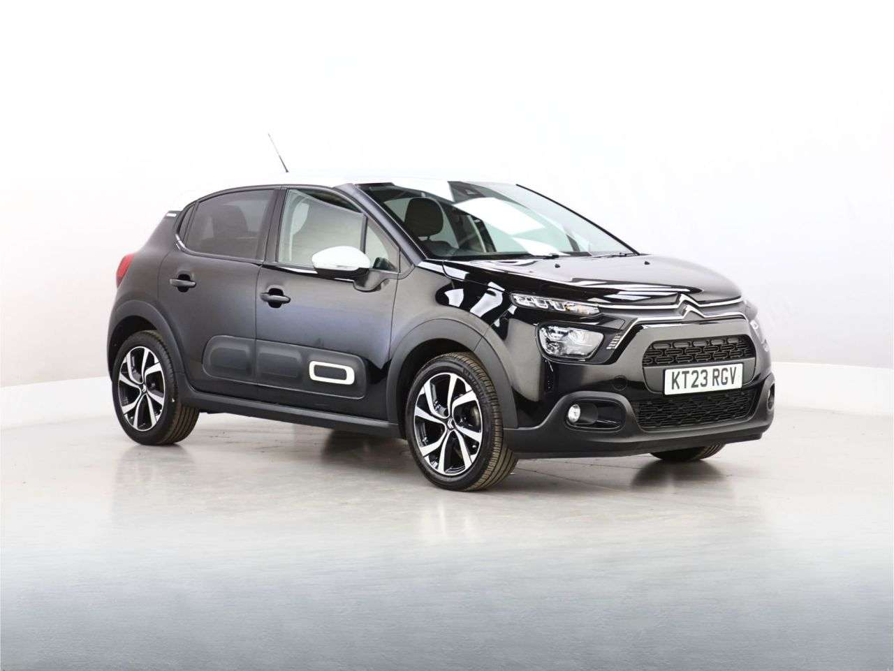 A 2023 CITROEN C3 1.2 PureTech Shine Plus Hatchback 5dr Petrol Manual Euro 6 (s/s) (110 ps) A 2023 CITROEN C3 1.2 PureTech Shine Plus Hatchback 5dr Petrol Manual Euro 6 (s/s) (110 ps)