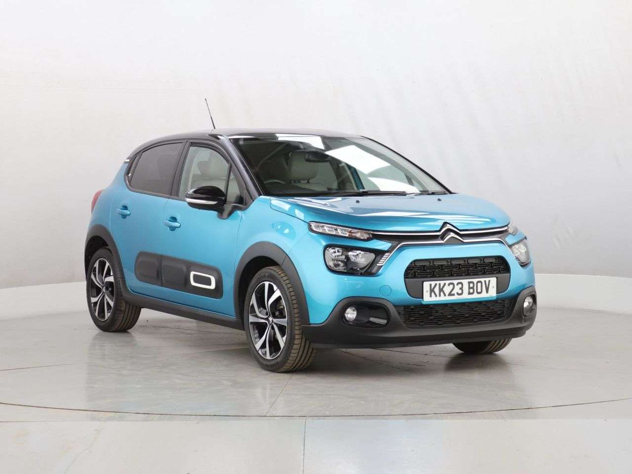 A 2023 CITROEN C3 1.2 PureTech Shine Plus Hatchback 5dr Petrol Manual Euro 6 (s/s) (110 ps) A 2023 CITROEN C3 1.2 PureTech Shine Plus Hatchback 5dr Petrol Manual Euro 6 (s/s) (110 ps)