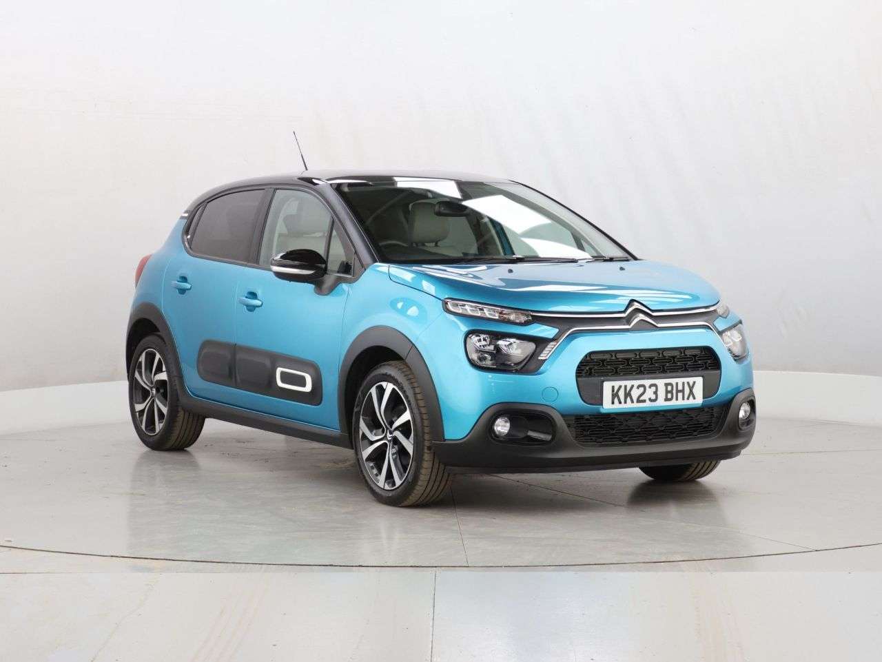 A 2023 CITROEN C3 1.2 PureTech Shine Plus Hatchback 5dr Petrol Manual Euro 6 (s/s) (110 ps) A 2023 CITROEN C3 1.2 PureTech Shine Plus Hatchback 5dr Petrol Manual Euro 6 (s/s) (110 ps)