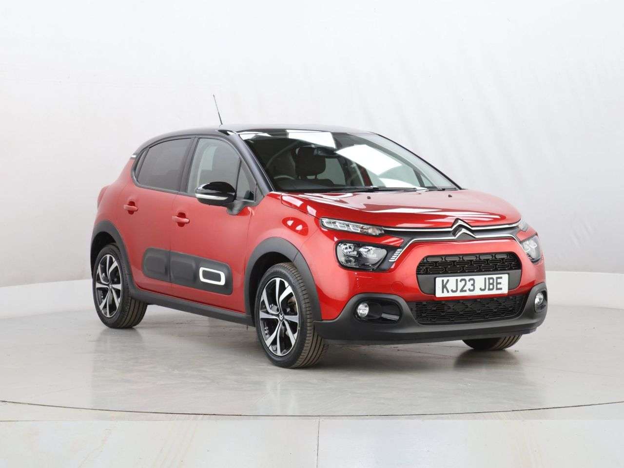 A 2023 CITROEN C3 1.2 PureTech Shine Plus Hatchback 5dr Petrol Manual Euro 6 (s/s) (110 ps) A 2023 CITROEN C3 1.2 PureTech Shine Plus Hatchback 5dr Petrol Manual Euro 6 (s/s) (110 ps)