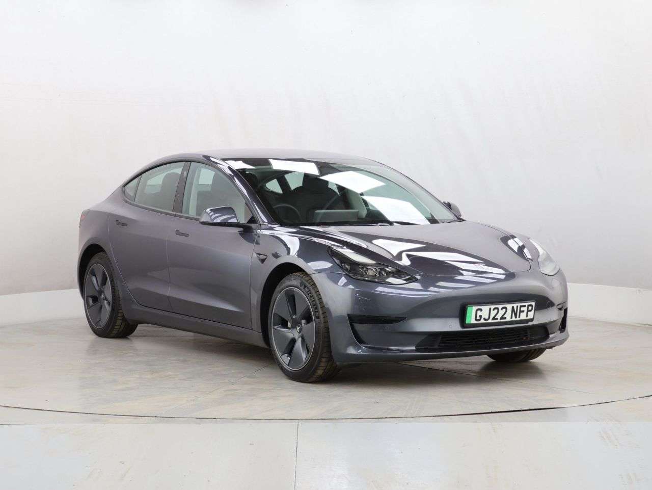 A 2022 TESLA MODEL 3 Standard Range Plus Saloon 4dr Electric Auto RWD (241 bhp) A 2022 TESLA MODEL 3 Standard Range Plus Saloon 4dr Electric Auto RWD (241 bhp)
