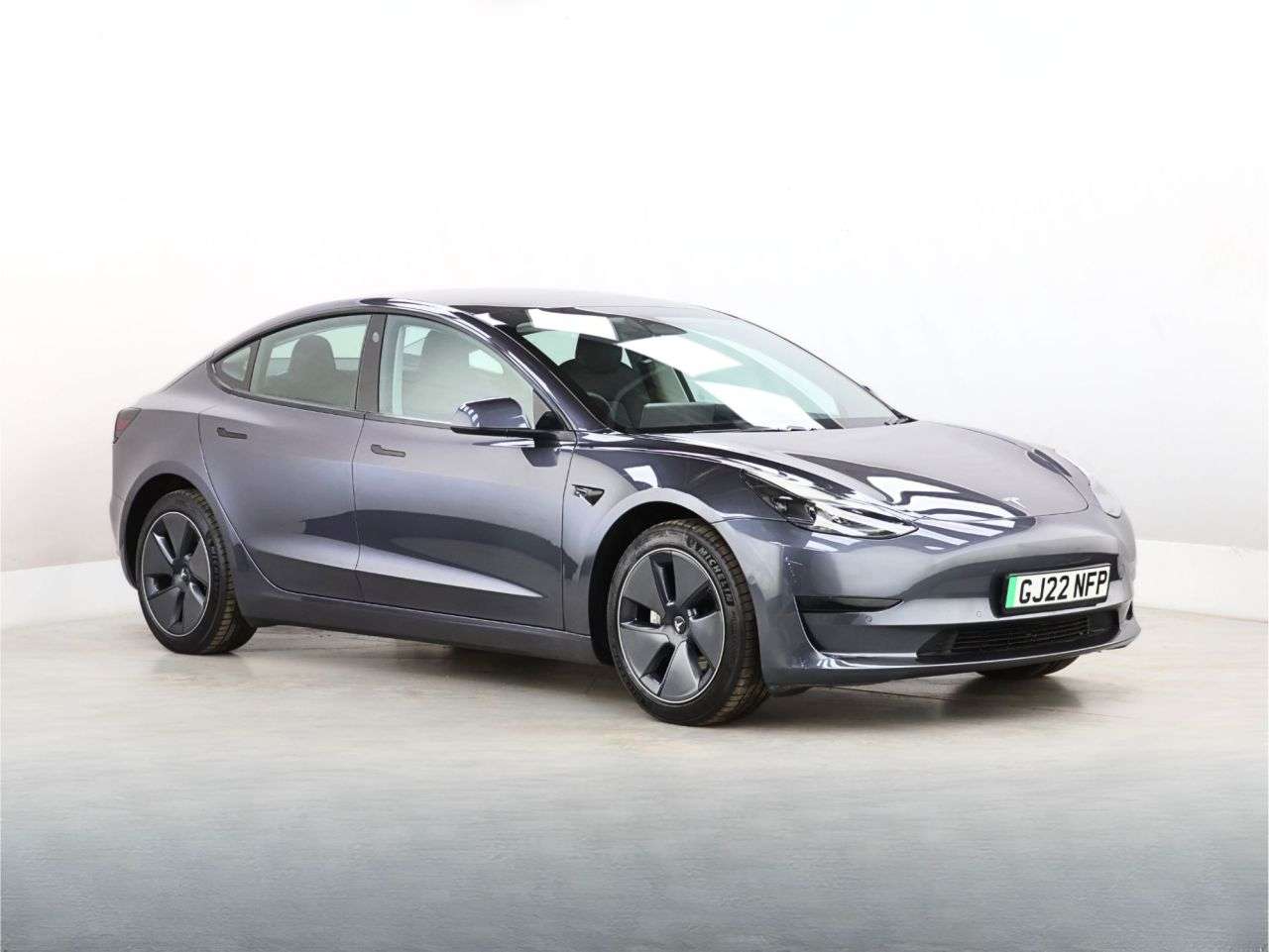 A 2022 TESLA MODEL 3 Standard Range Plus Saloon 4dr Electric Auto RWD (241 bhp) A 2022 TESLA MODEL 3 Standard Range Plus Saloon 4dr Electric Auto RWD (241 bhp)