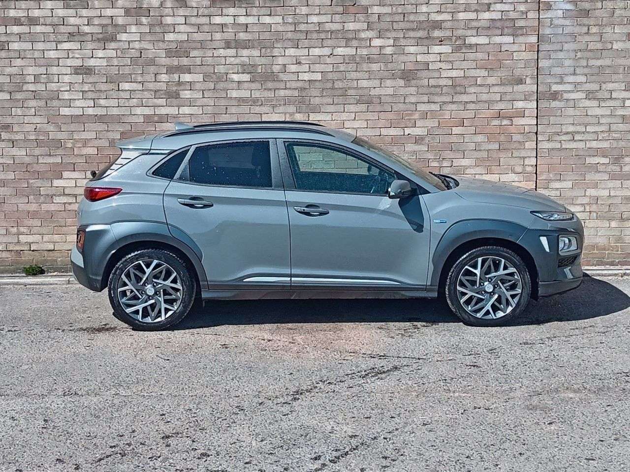 A 2020 HYUNDAI KONA 1.6 h-GDi Premium SUV 5dr Petrol Hybrid DCT Euro 6 (s/s) (141 ps) A 2020 HYUNDAI KONA 1.6 h-GDi Premium SUV 5dr Petrol Hybrid DCT Euro 6 (s/s) (141 ps)