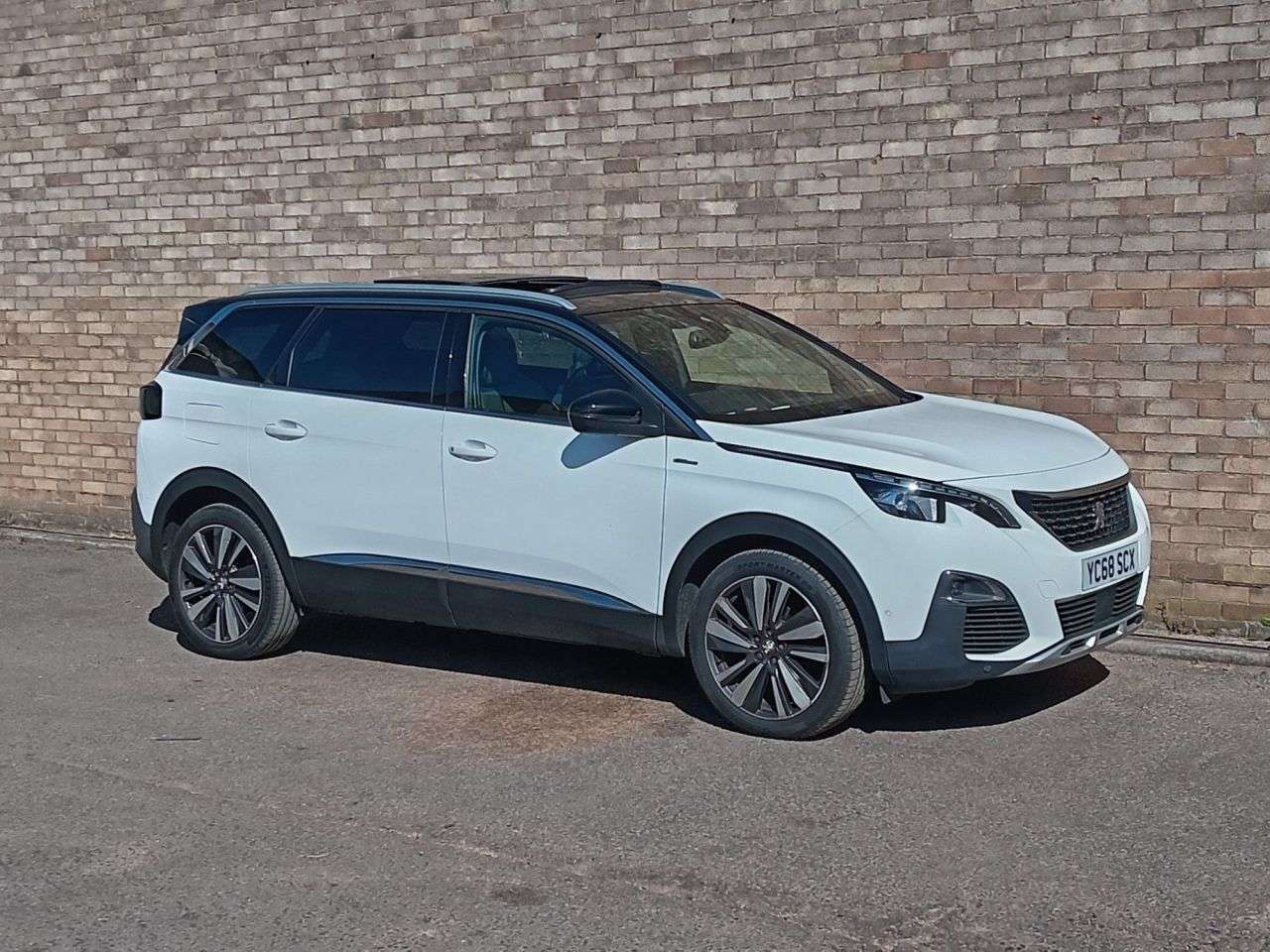 A 2018 PEUGEOT 5008 S/S GT LINE PREMIUM A 2018 PEUGEOT 5008 S/S GT LINE PREMIUM