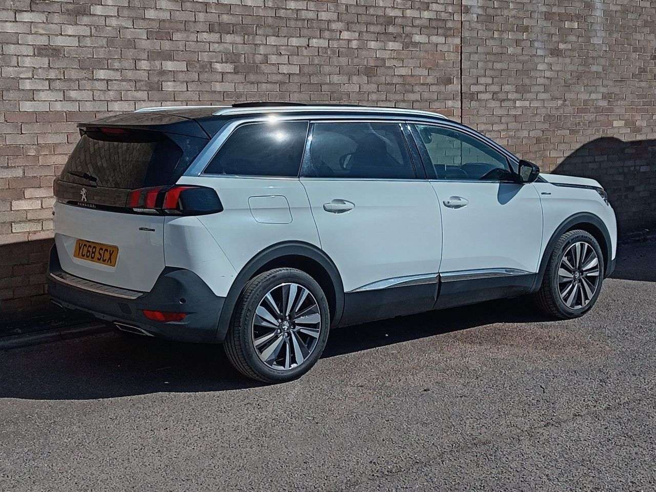 2018 PEUGEOT 5008 2018 PEUGEOT 5008