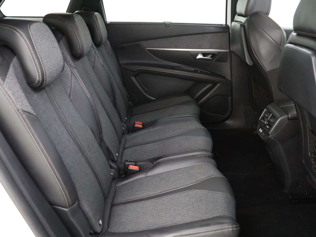 2018 PEUGEOT 5008 2018 PEUGEOT 5008