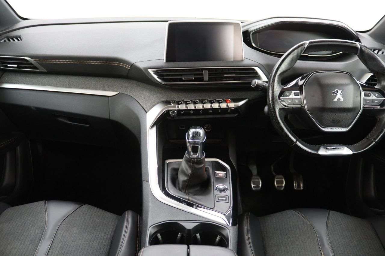 2018 PEUGEOT 5008 2018 PEUGEOT 5008
