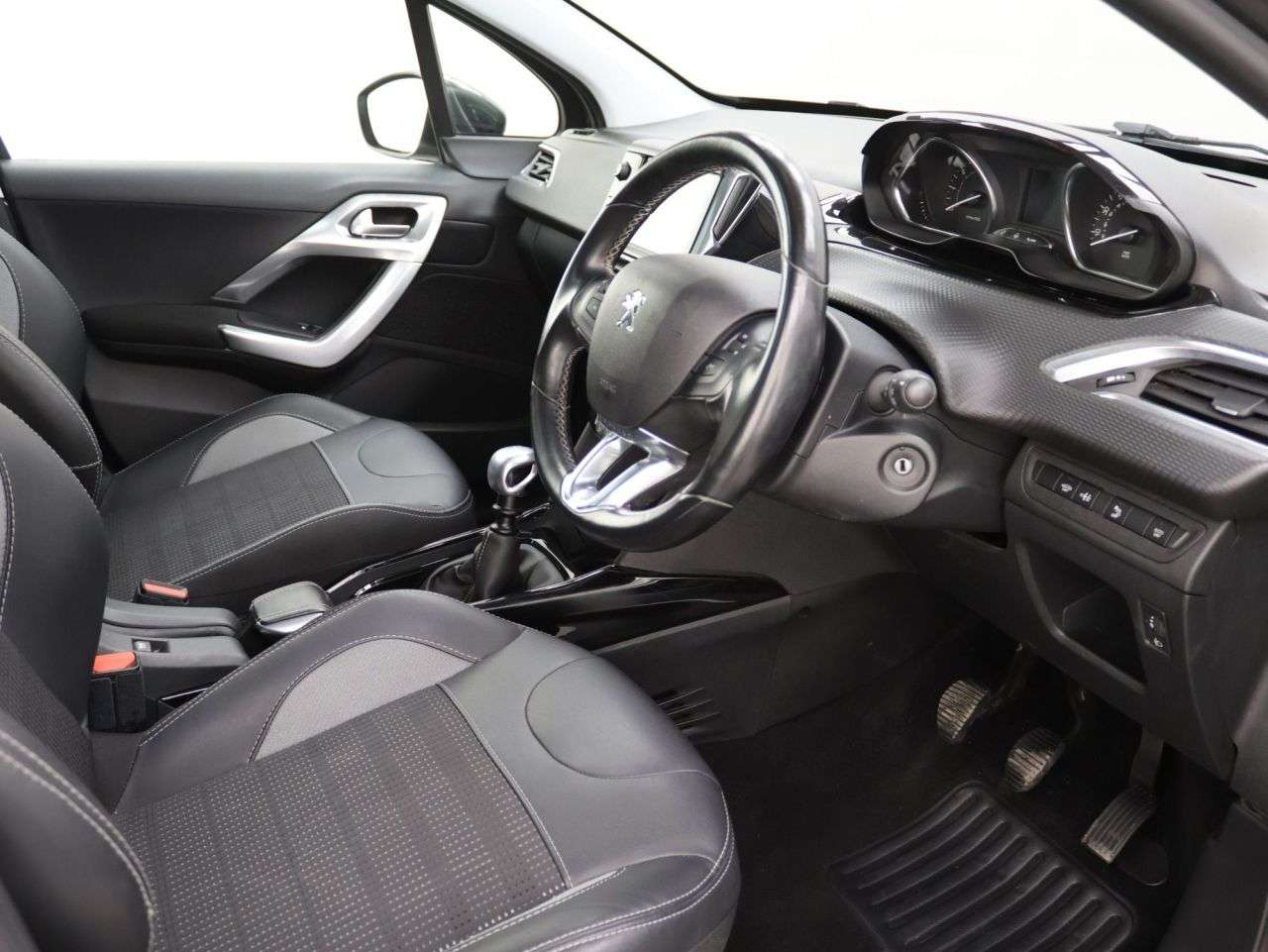 2019 PEUGEOT 2008 2019 PEUGEOT 2008