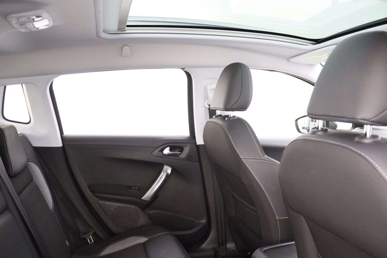 2019 PEUGEOT 2008 2019 PEUGEOT 2008