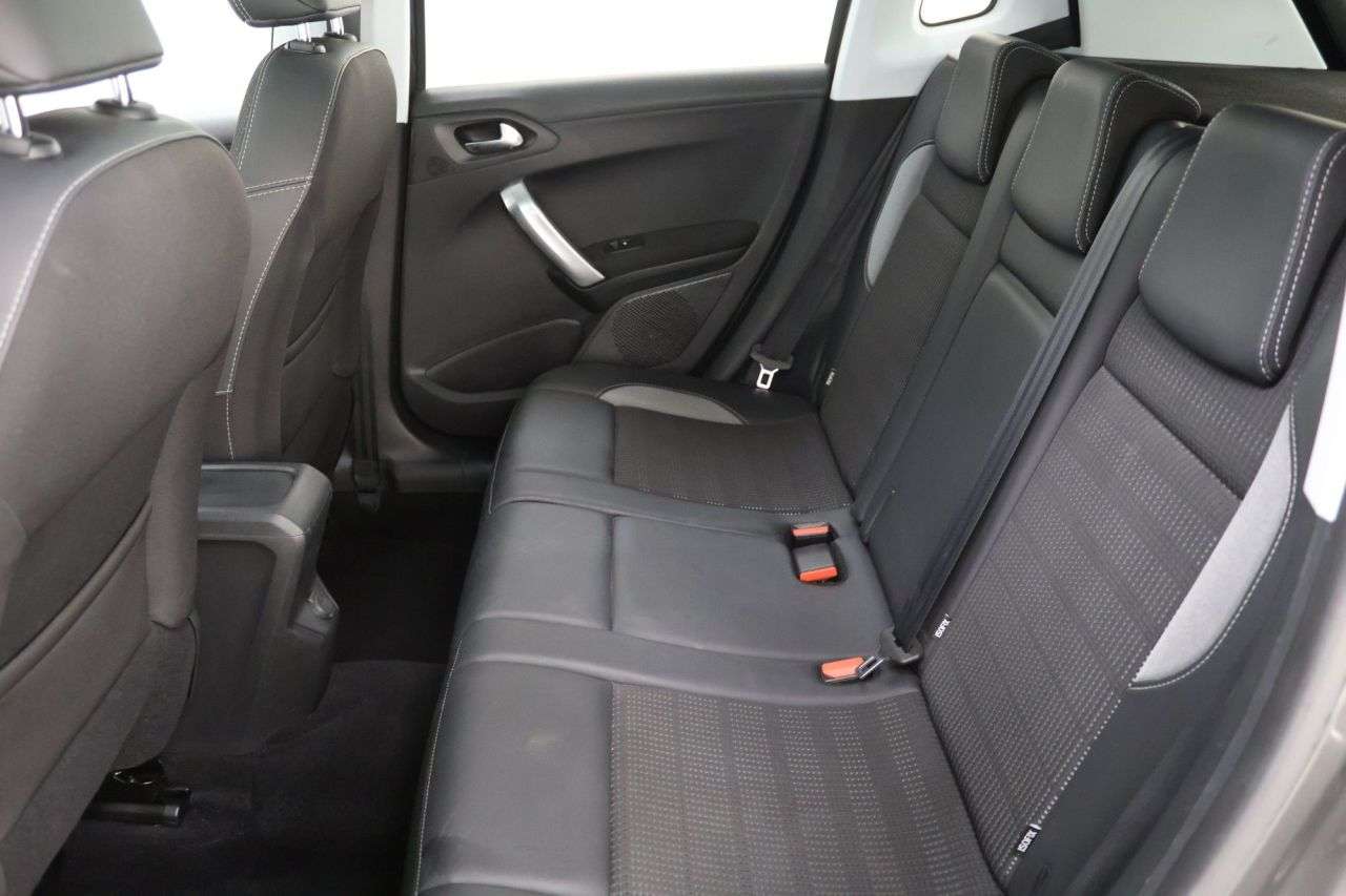 2019 PEUGEOT 2008 2019 PEUGEOT 2008