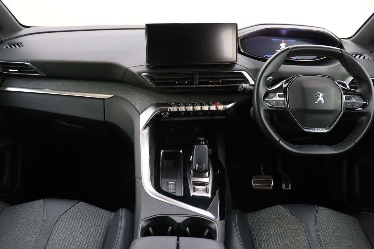 2023 PEUGEOT 3008 2023 PEUGEOT 3008