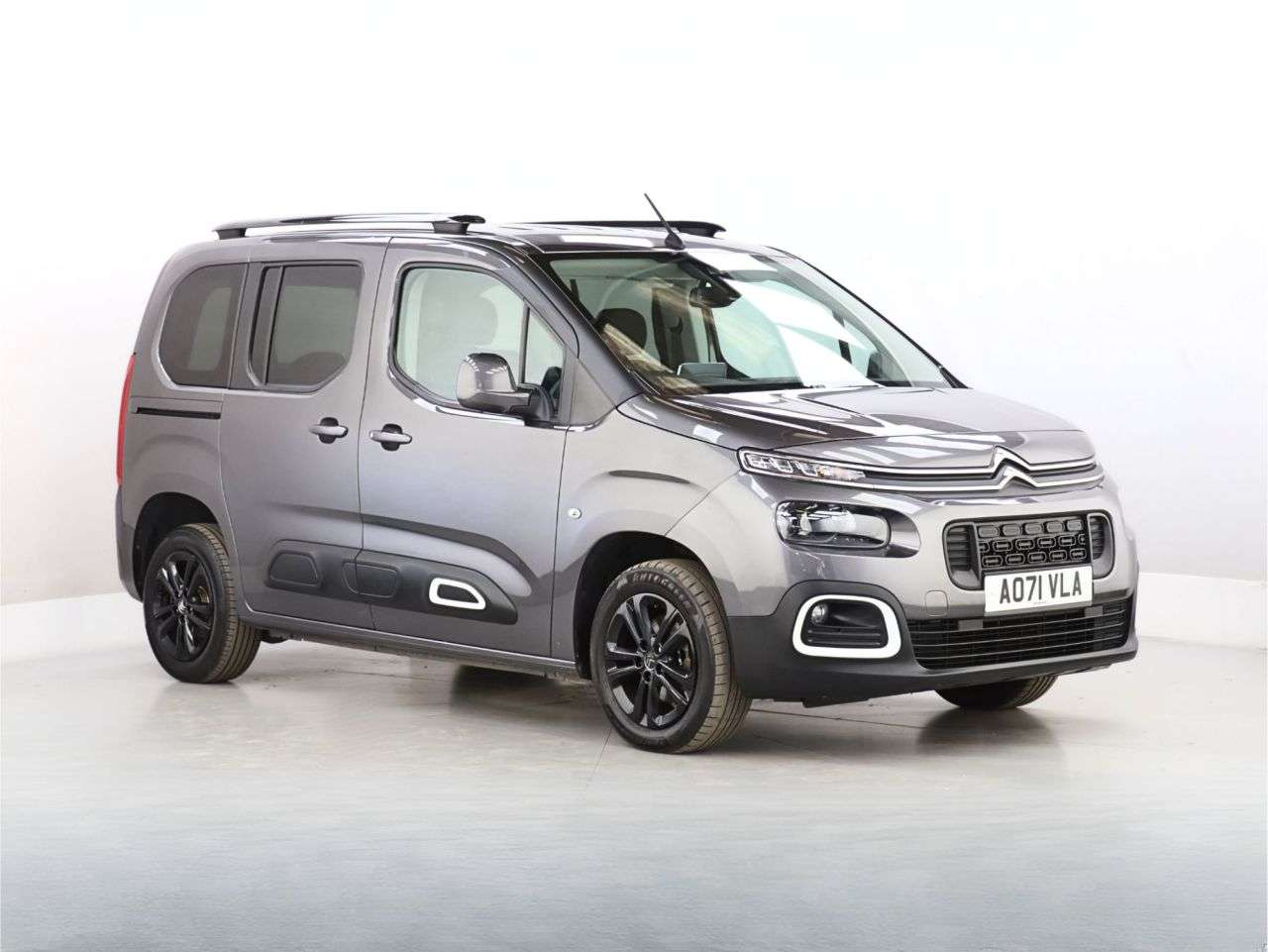 A 2021 CITROEN BERLINGO 1.5 BlueHDi Flair M MPV 5dr Diesel Manual Euro 6 (s/s) (100 ps) A 2021 CITROEN BERLINGO 1.5 BlueHDi Flair M MPV 5dr Diesel Manual Euro 6 (s/s) (100 ps)