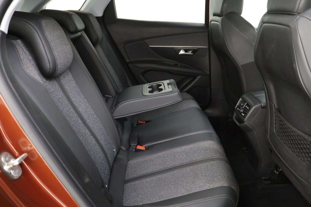 2020 PEUGEOT 3008 2020 PEUGEOT 3008