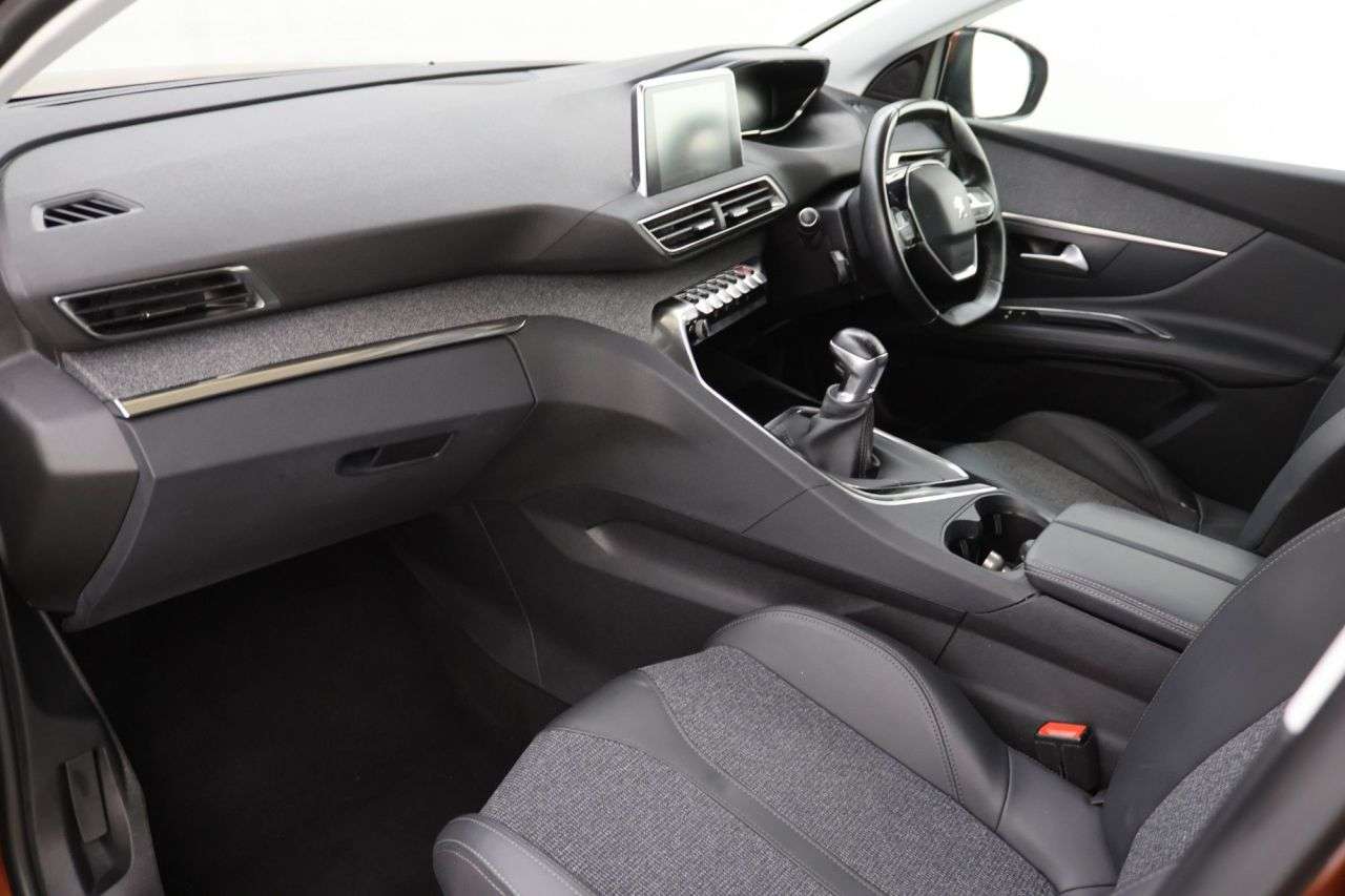 2020 PEUGEOT 3008 2020 PEUGEOT 3008