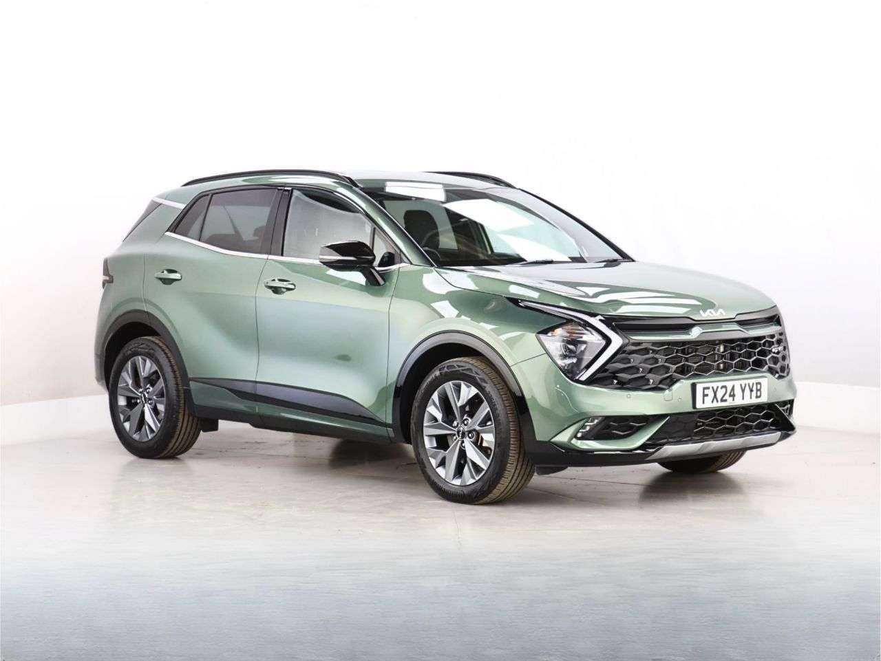 A 2024 KIA SPORTAGE 1.6 h T-GDi GT-Line SUV 5dr Petrol Hybrid Auto Euro 6 (s/s) (226 bhp) A 2024 KIA SPORTAGE 1.6 h T-GDi GT-Line SUV 5dr Petrol Hybrid Auto Euro 6 (s/s) (226 bhp)
