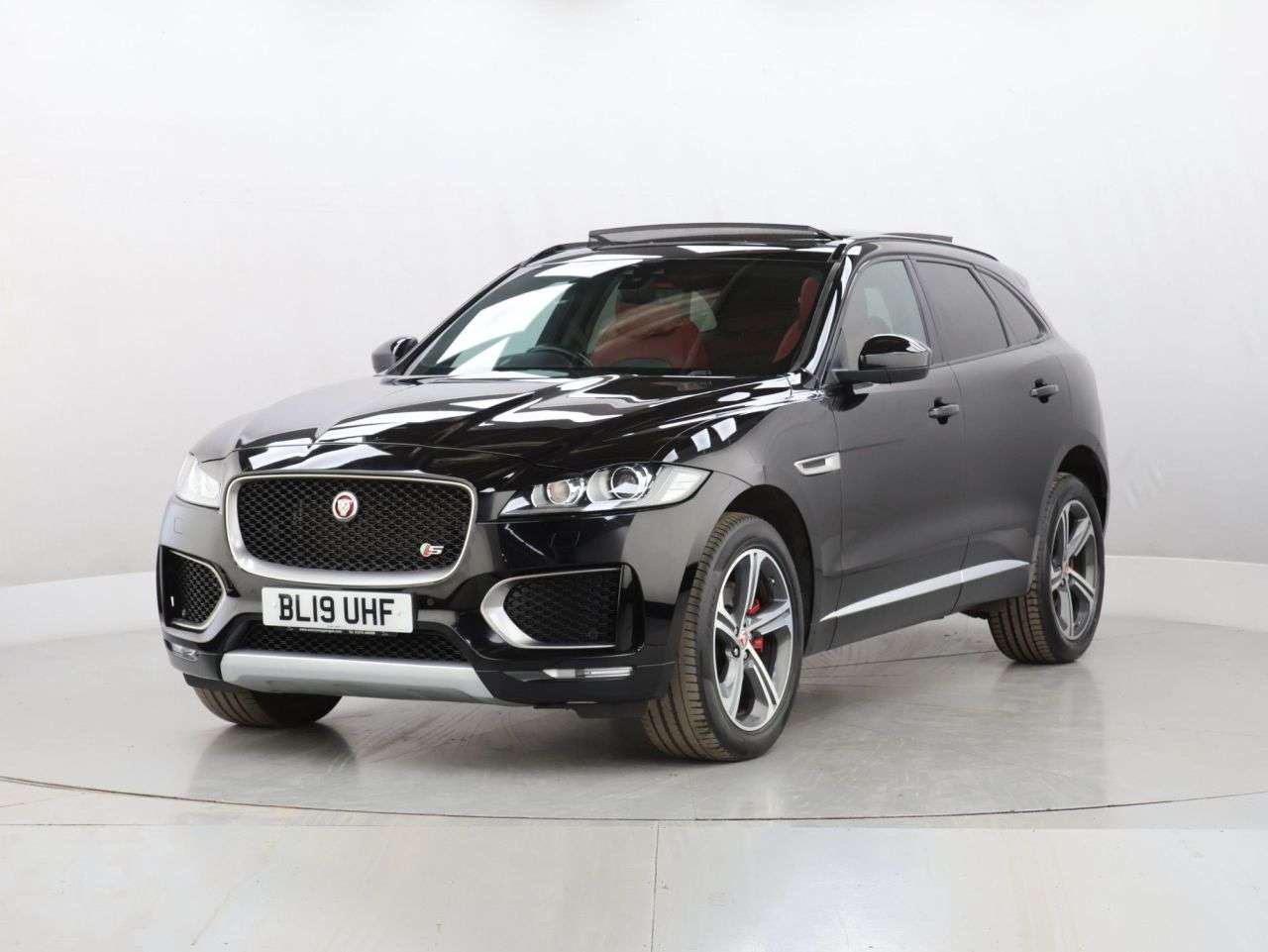2019 JAGUAR F-PACE 2019 JAGUAR F-PACE