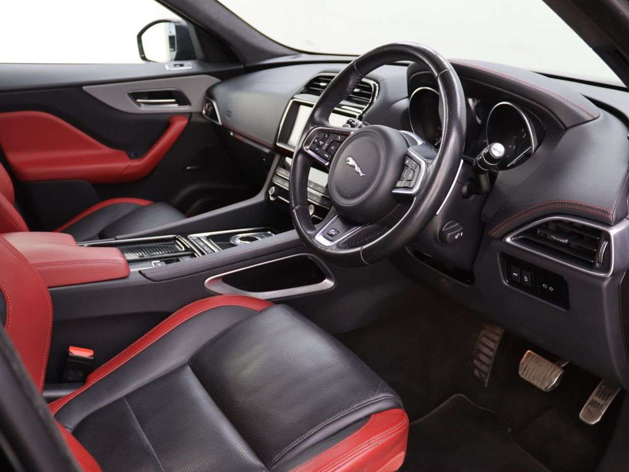 2019 JAGUAR F-PACE 2019 JAGUAR F-PACE