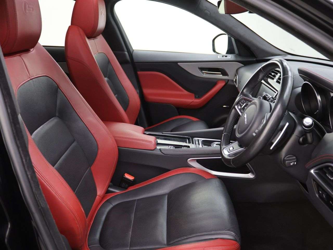 2019 JAGUAR F-PACE 2019 JAGUAR F-PACE