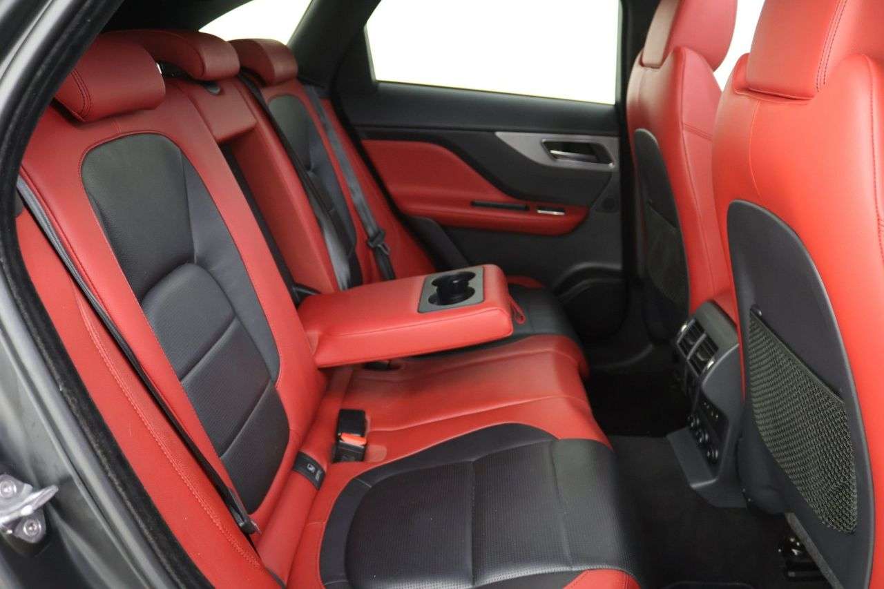 2019 JAGUAR F-PACE 2019 JAGUAR F-PACE