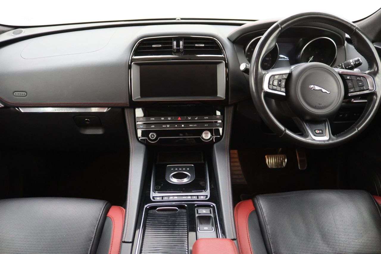 2019 JAGUAR F-PACE 2019 JAGUAR F-PACE