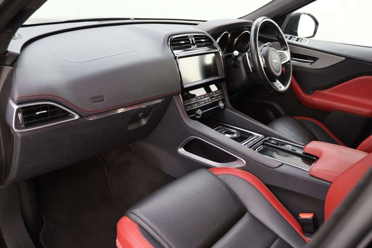 2019 JAGUAR F-PACE 2019 JAGUAR F-PACE