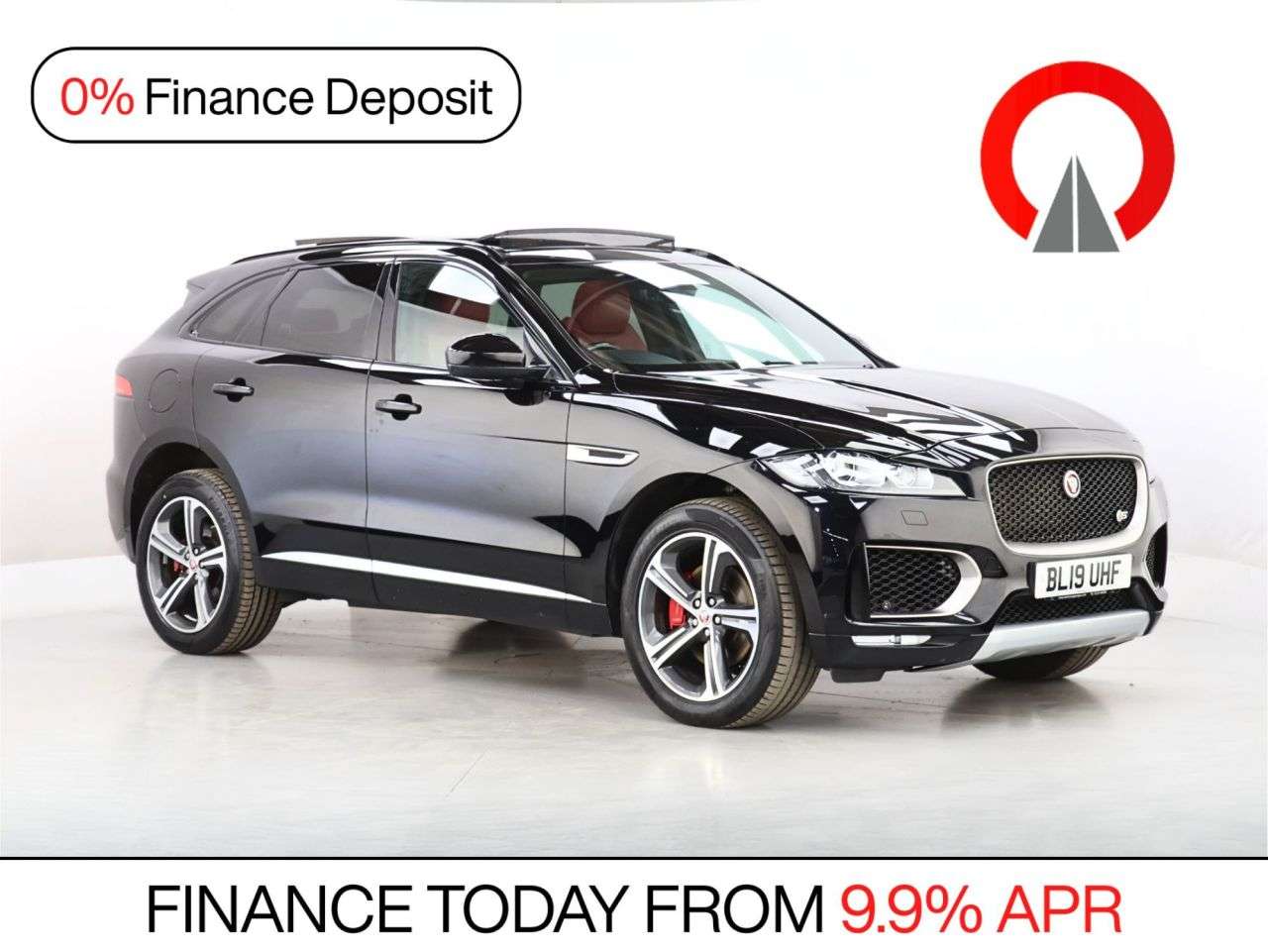A 2019 JAGUAR F-PACE S AWD A 2019 JAGUAR F-PACE S AWD