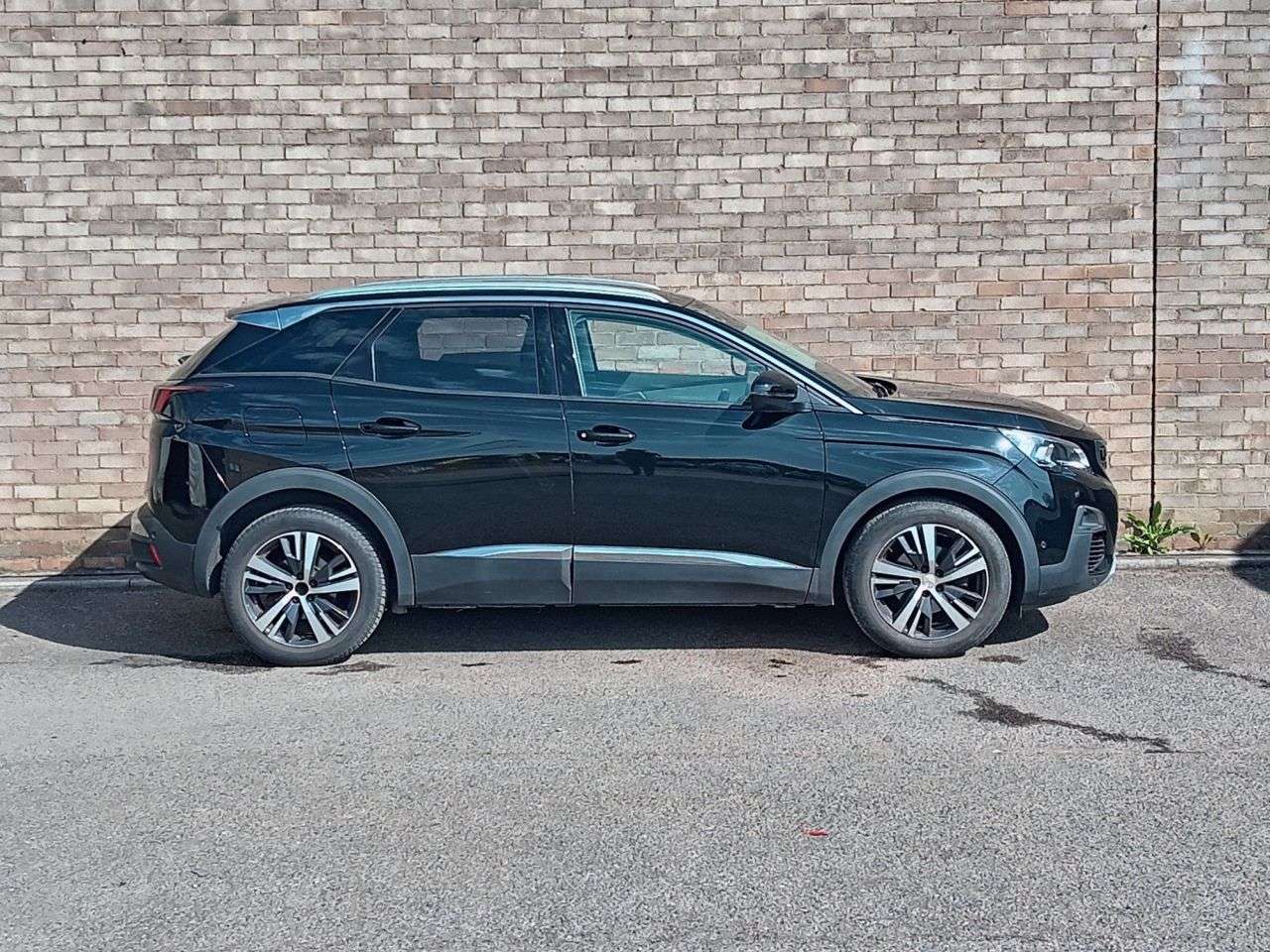 A 2019 PEUGEOT 3008 1.5 BlueHDi Allure SUV 5dr Diesel Manual Euro 6 (s/s) (130 ps) A 2019 PEUGEOT 3008 1.5 BlueHDi Allure SUV 5dr Diesel Manual Euro 6 (s/s) (130 ps)
