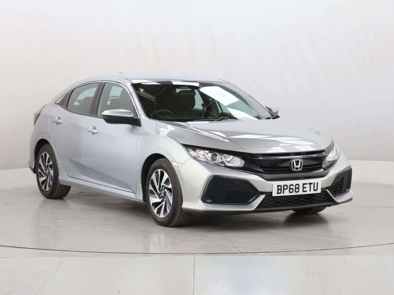 A 2018 HONDA CIVIC 1.6 i-DTEC SE Hatchback 5dr Diesel Manual Euro 6 (s/s) (120 ps) A 2018 HONDA CIVIC 1.6 i-DTEC SE Hatchback 5dr Diesel Manual Euro 6 (s/s) (120 ps)