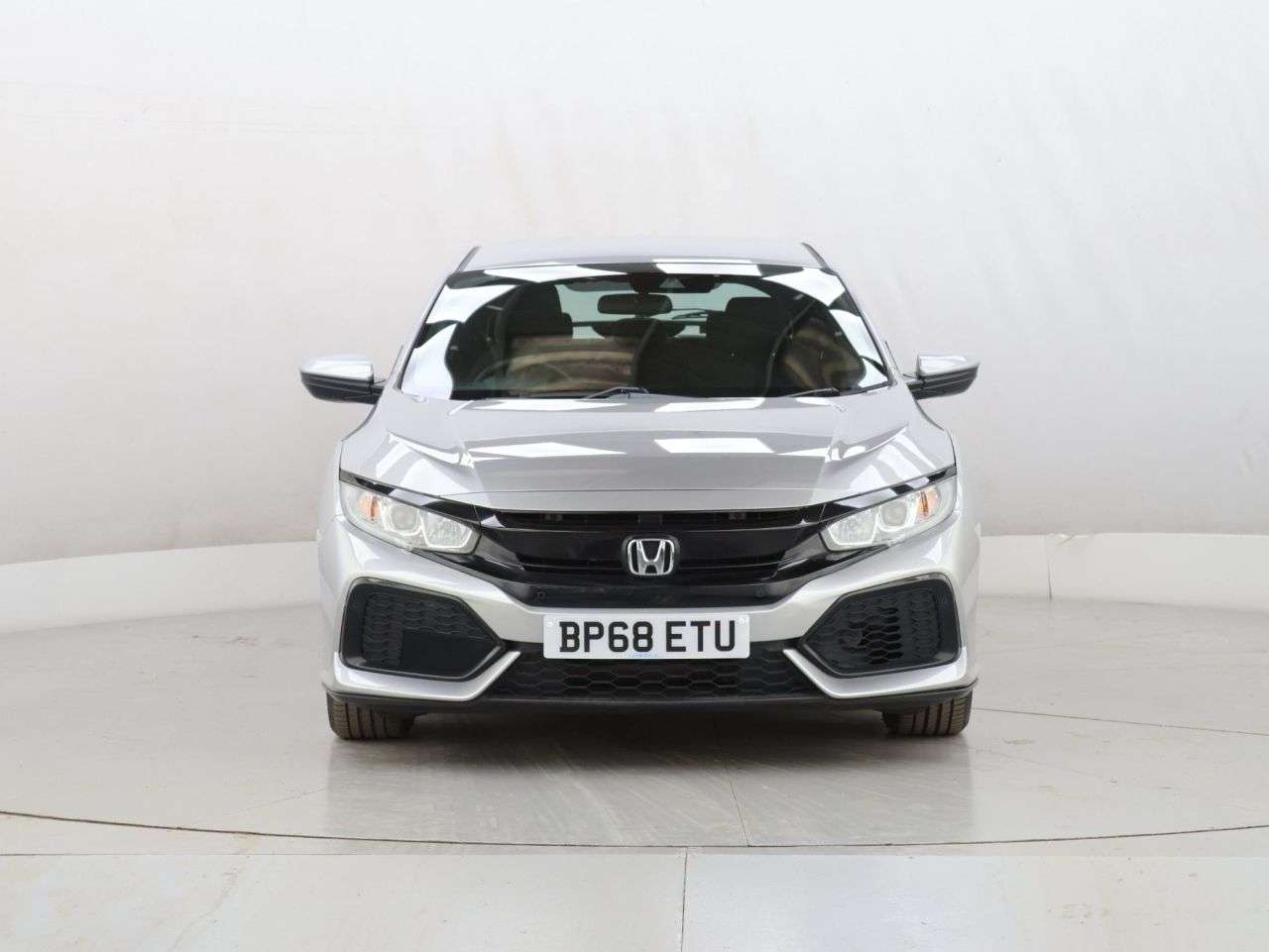 A 2018 HONDA CIVIC 1.6 i-DTEC SE Hatchback 5dr Diesel Manual Euro 6 (s/s) (120 ps) A 2018 HONDA CIVIC 1.6 i-DTEC SE Hatchback 5dr Diesel Manual Euro 6 (s/s) (120 ps)
